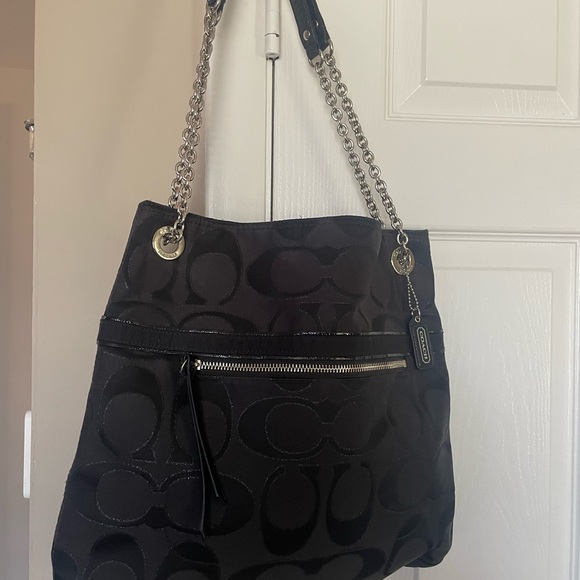 Coach Black and Gray Signature Shoulder Bag - Picture 2 of 10